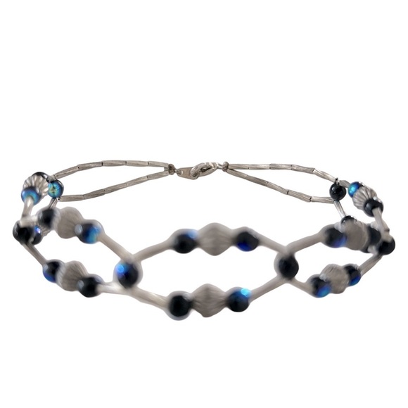Silver & Blue Beaded Geometric Bracelet - Picture 5 of 8